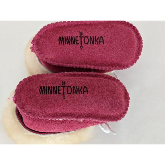 Minnetonka pink sheepskin‎ fur boot infant girls 1 - Picture 11 of 12